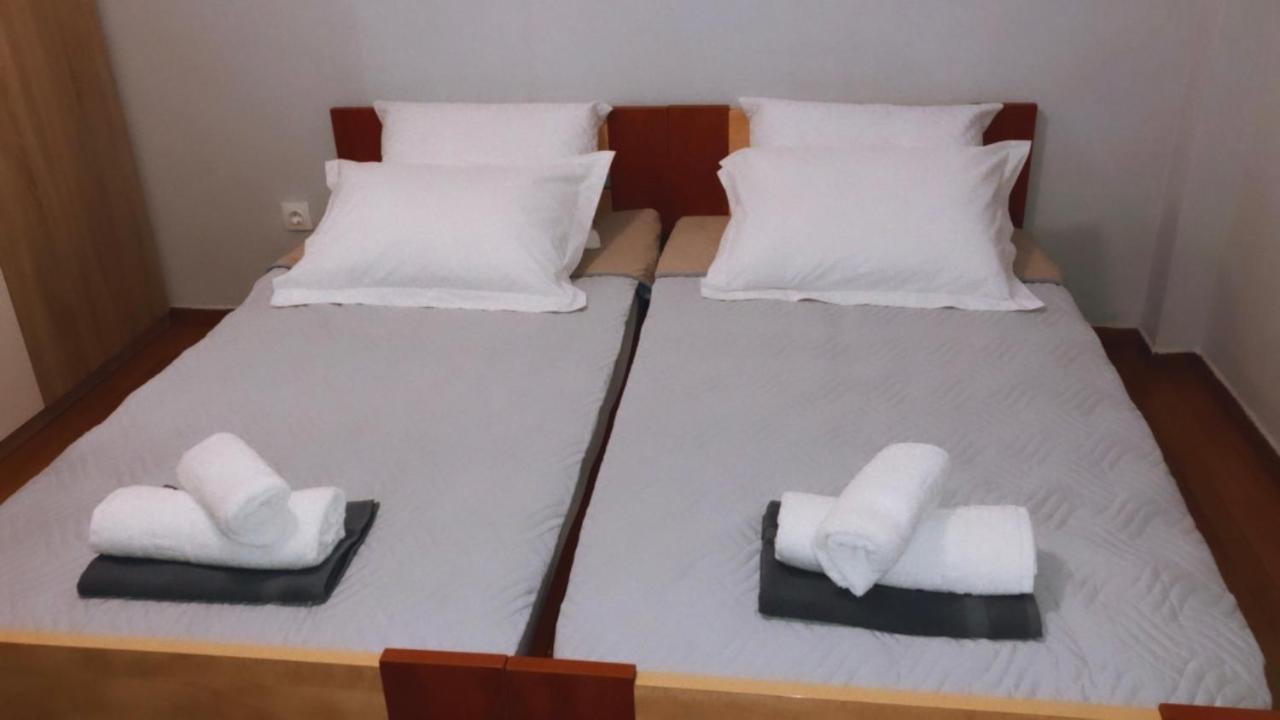 A Convenient Apartment In The Heart Of Athena Bagian luar foto