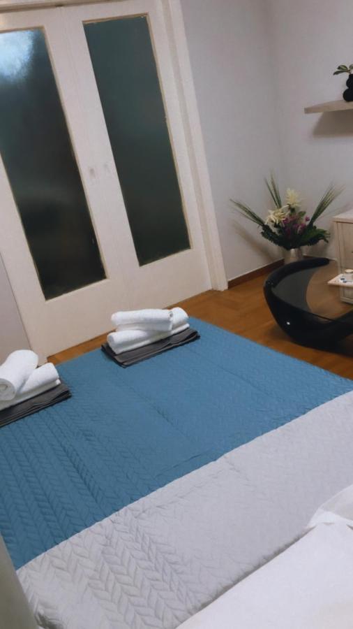 A Convenient Apartment In The Heart Of Athena Bagian luar foto