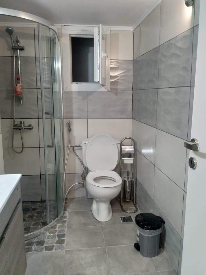 A Convenient Apartment In The Heart Of Athena Bagian luar foto